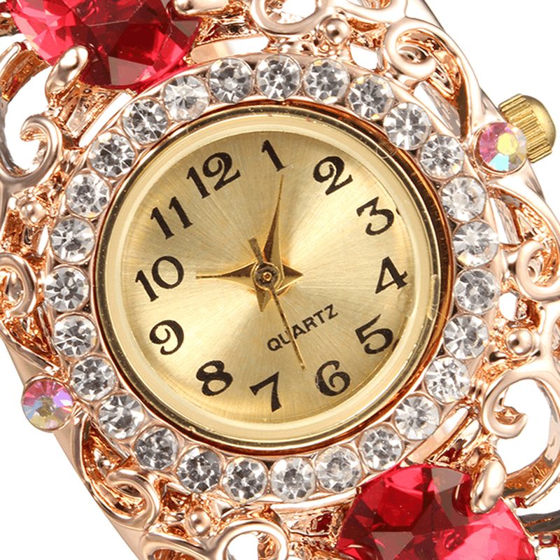 Deffrun Retro Style Naisten Rannekello Kukka Diamond Quartz Watch