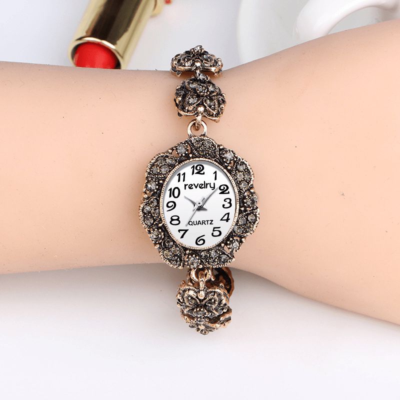 Qingxiya R2066 Retrotyylinen Naisten Rannekoru Kello Crystal Luxury Quartz Watch