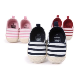 Pehmeät Baby'S Striped Cotton MoCCasins