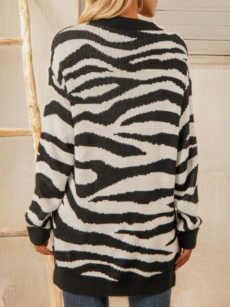 Valkoinen Zebra Knitted Casual Villapaita